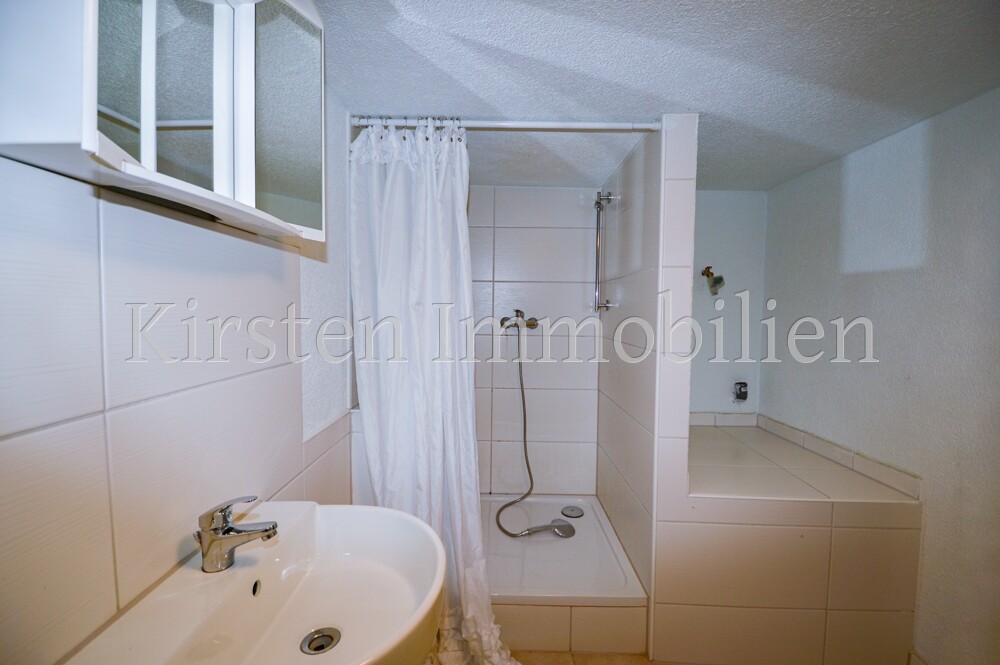 Einliegerwohnung-Badezimmer