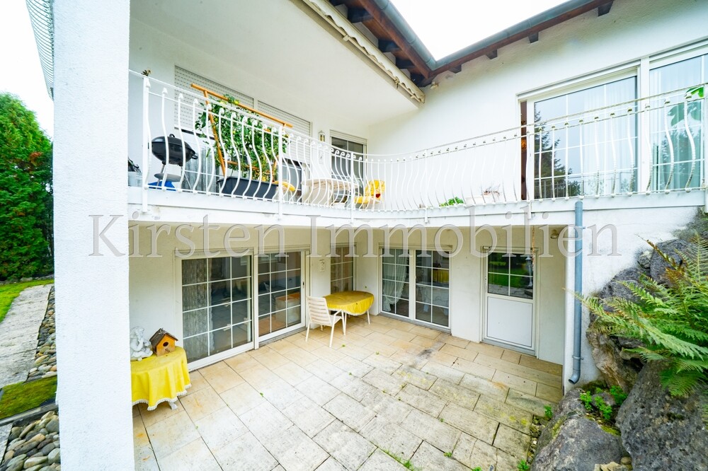 Terrasse-zum-Pool