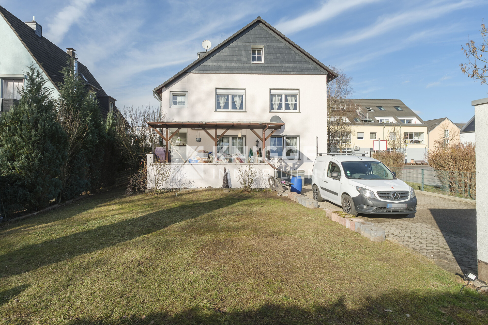 Hausansicht Garten