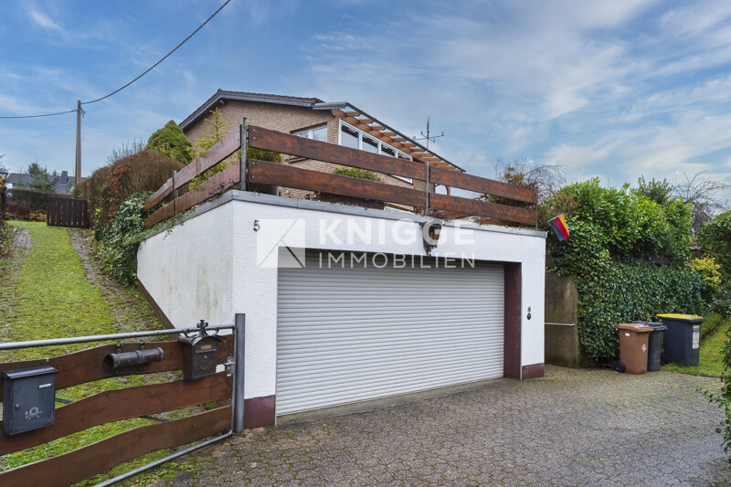 Garage/Hausansicht