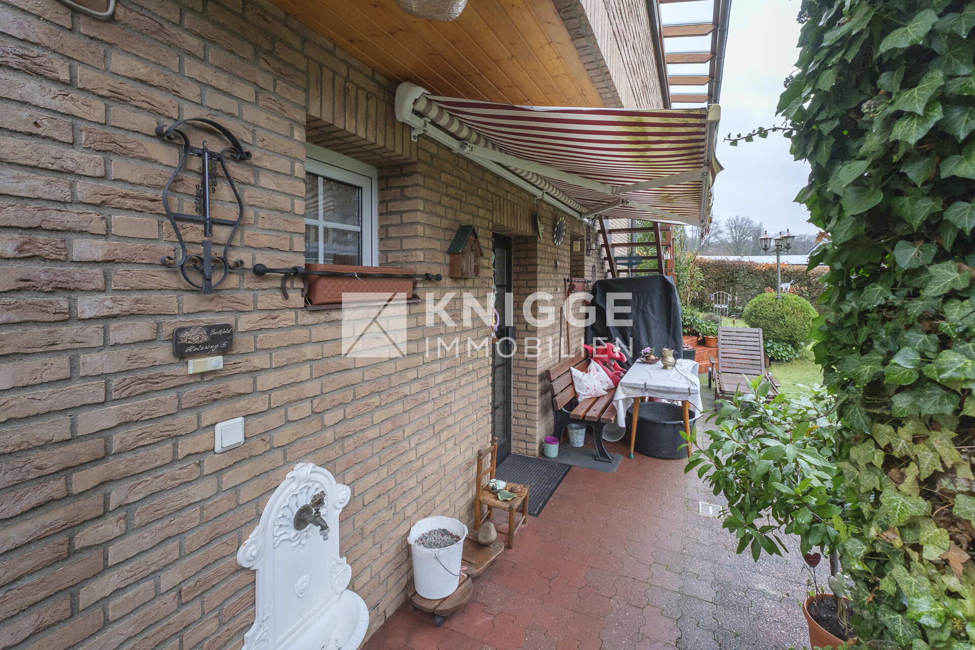 Terrasse/Ein- bzw. Ausgang Souterain