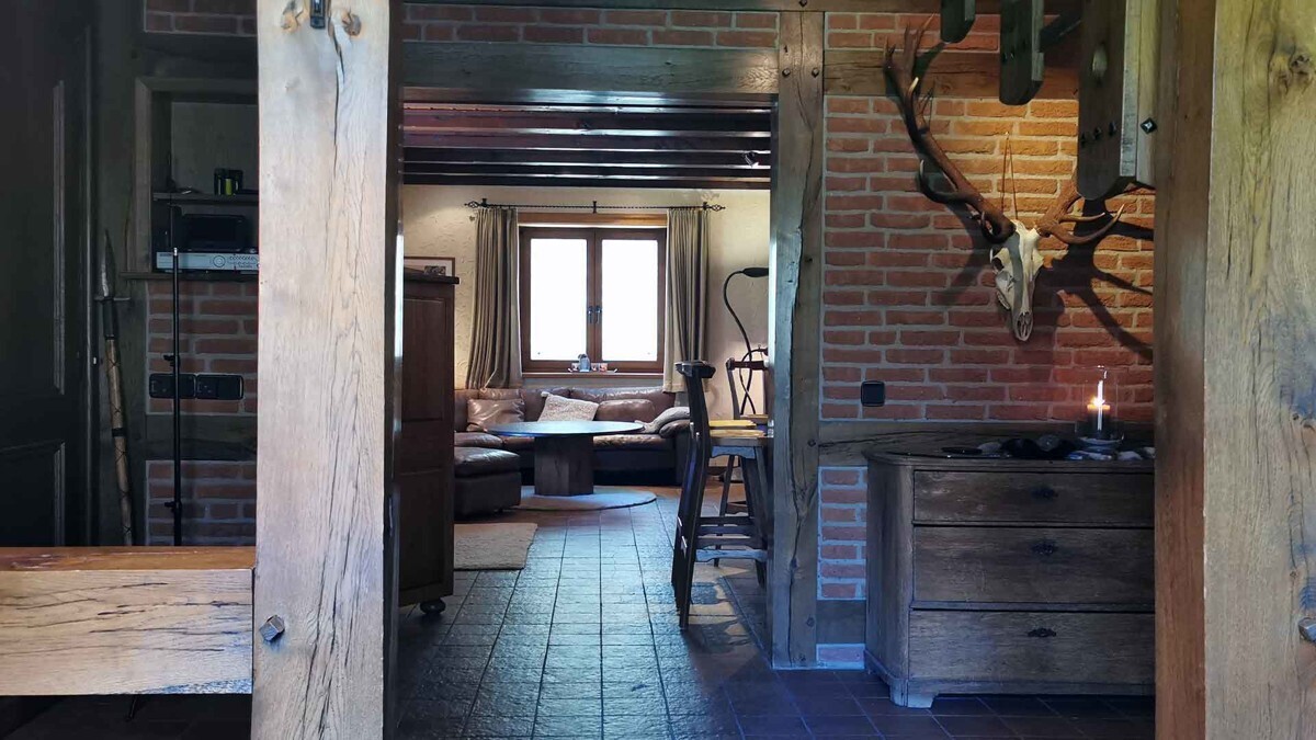 Mit offenem Fachwerk