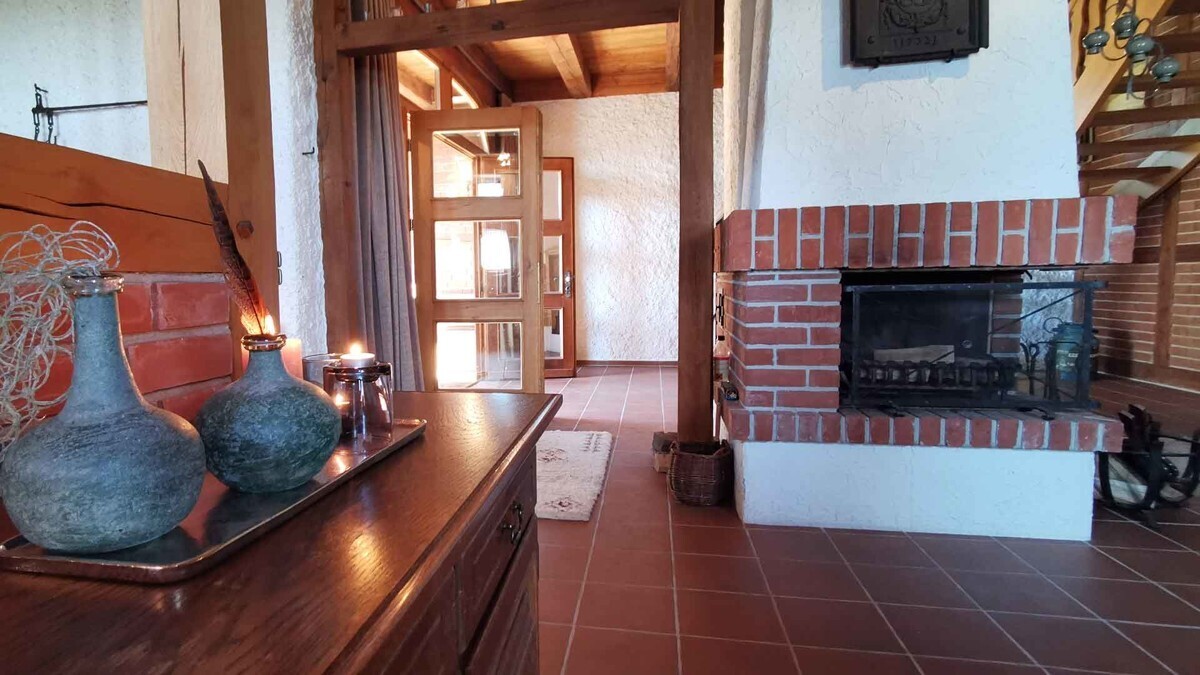 Mit gemütlichem Kamin