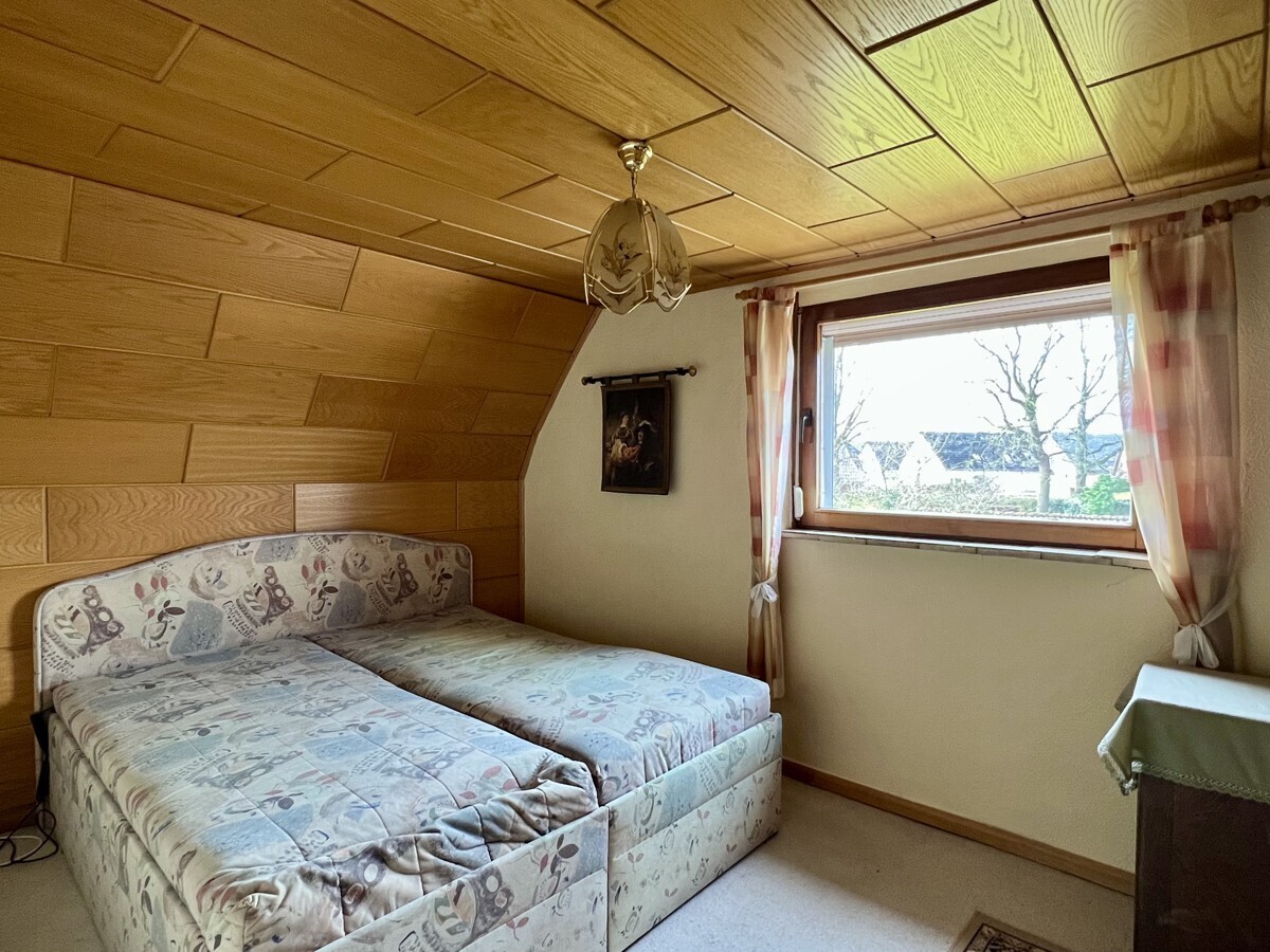 Schlafzimmer 1 DG