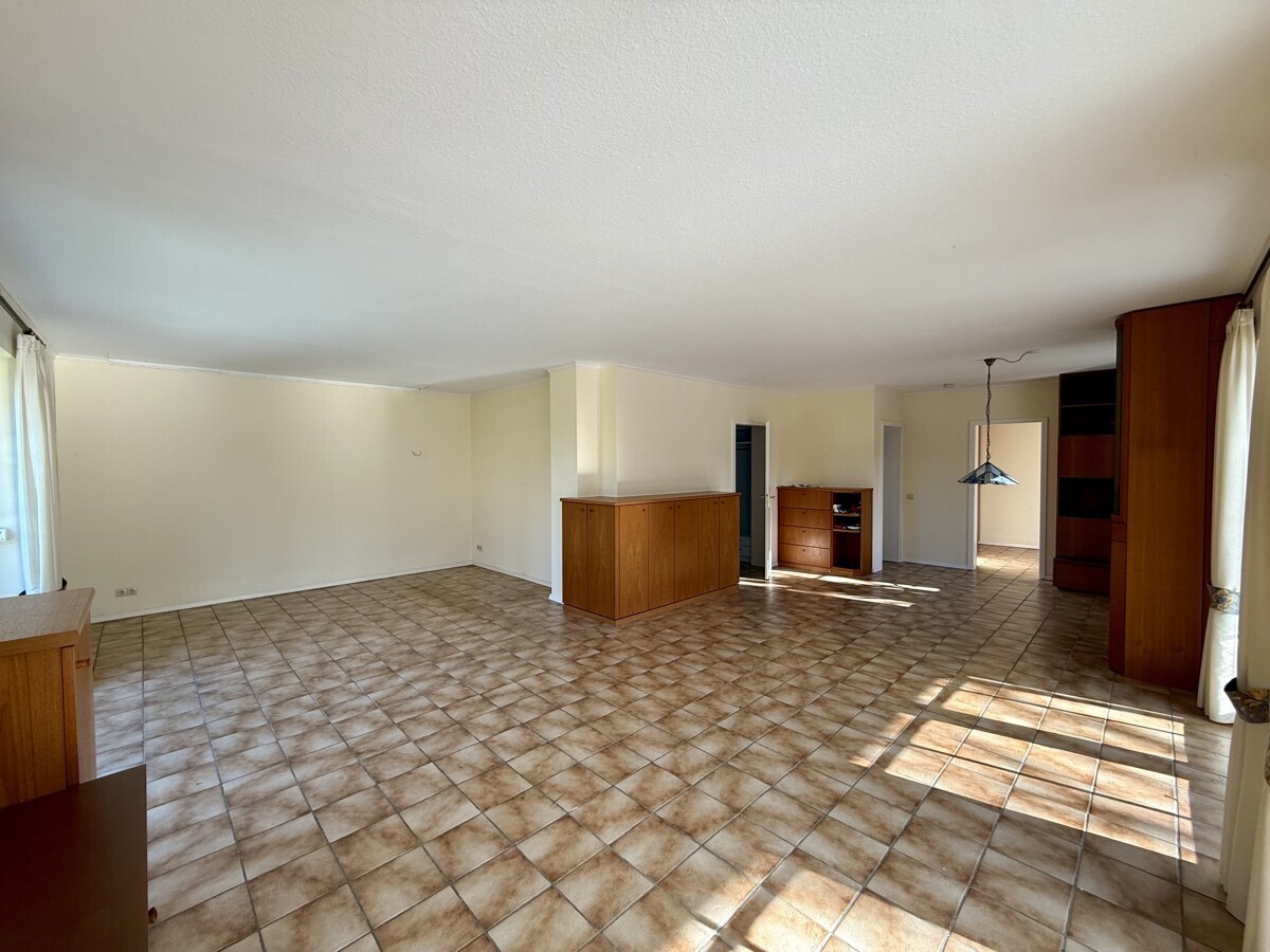 großzügiger Wohn-/Essbereich EG