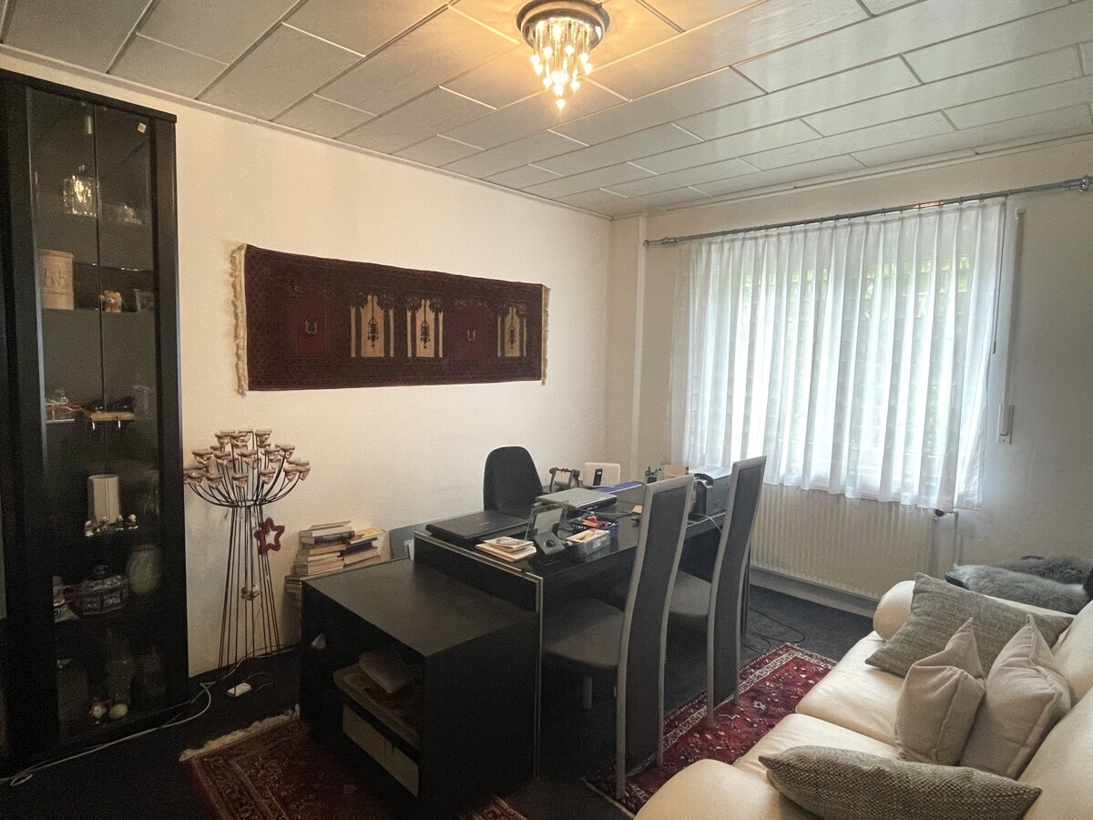 Arbeits-/Gästezimmer EG