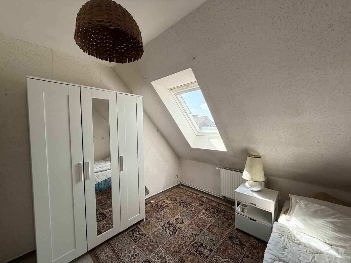 Arbeits-/ Gästezimmer OG