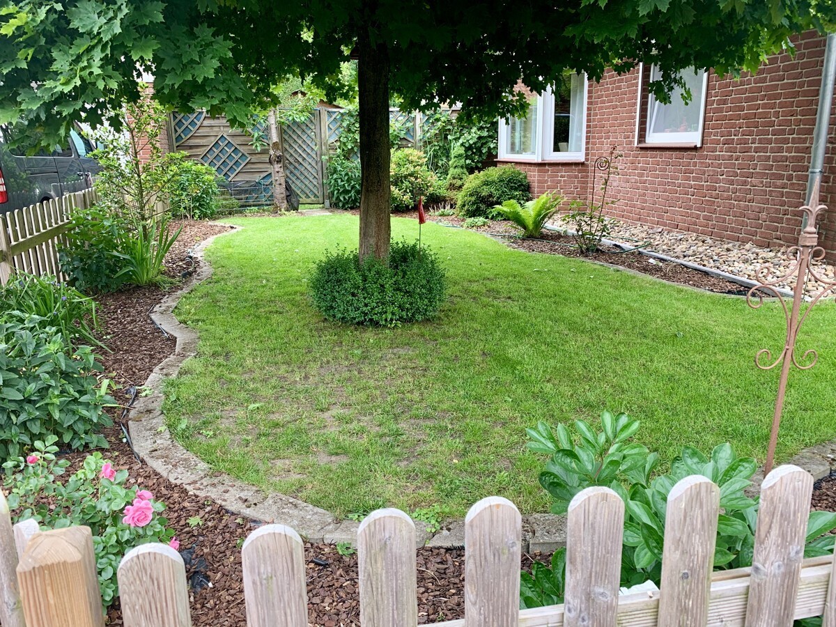gepflegter Vorgarten