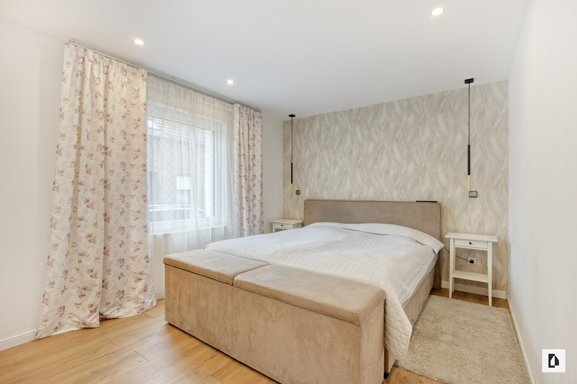 Schlafzimmer 1 (EG)