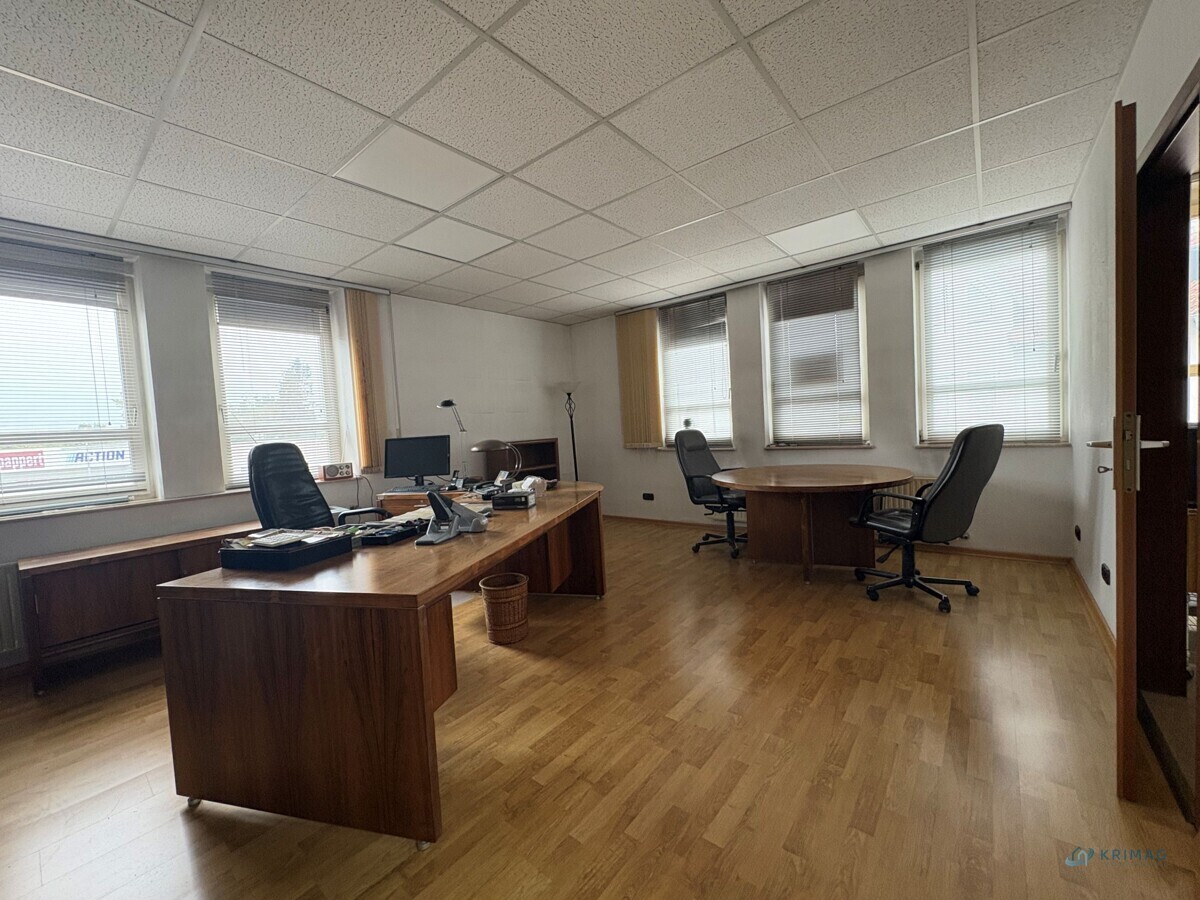 Büro links hinten