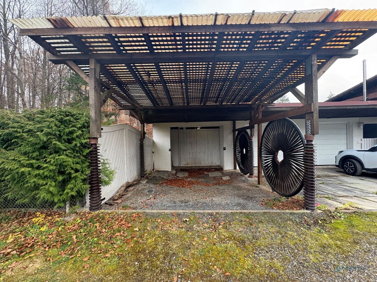 Garage links