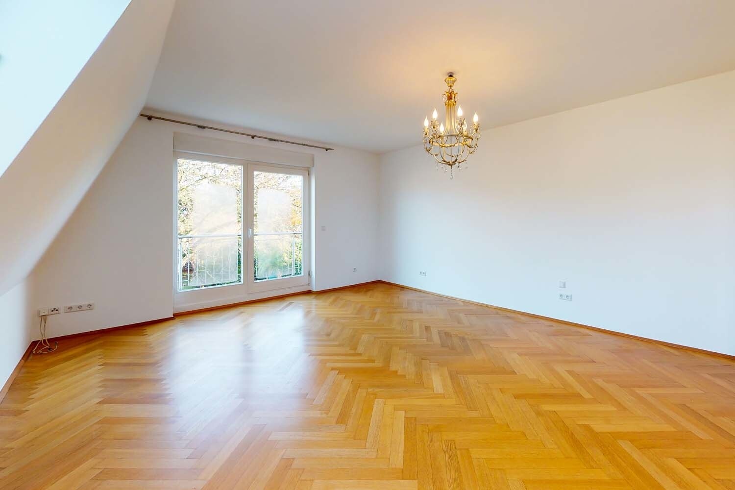 Schlafzimmer mit Balkonzugang