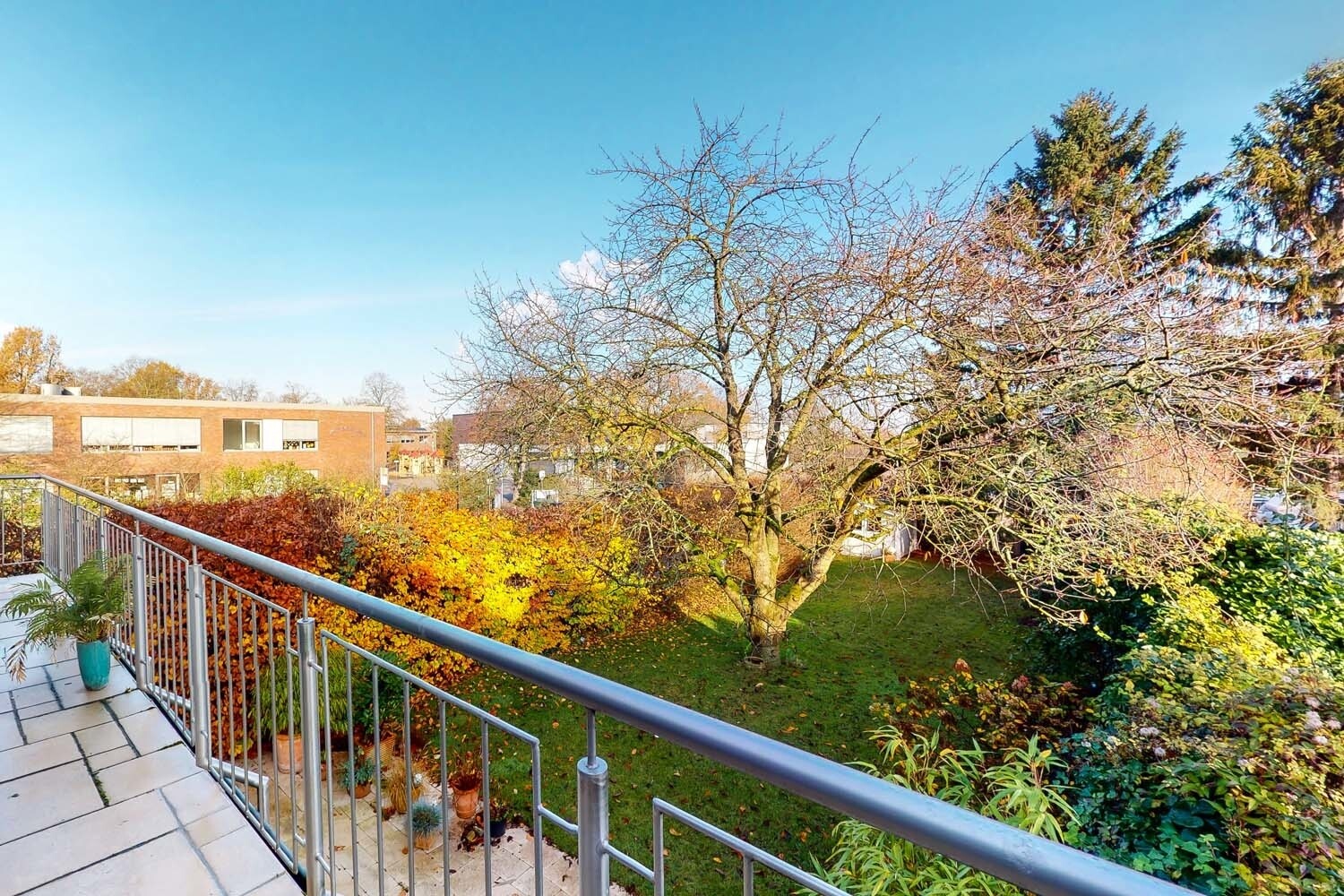 Balkon mit wundervollem Ausblick