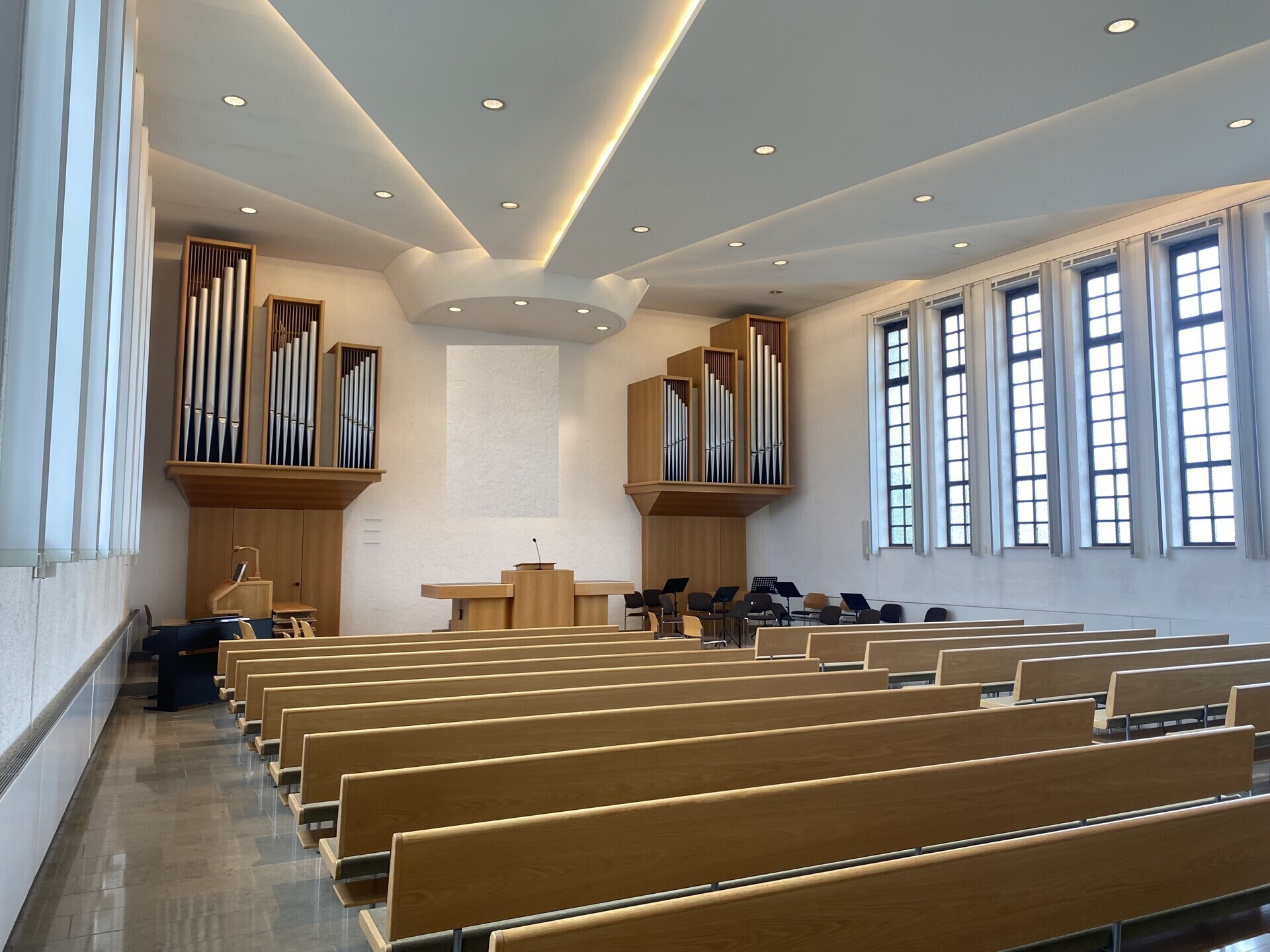 Kirchensaal Bild 2