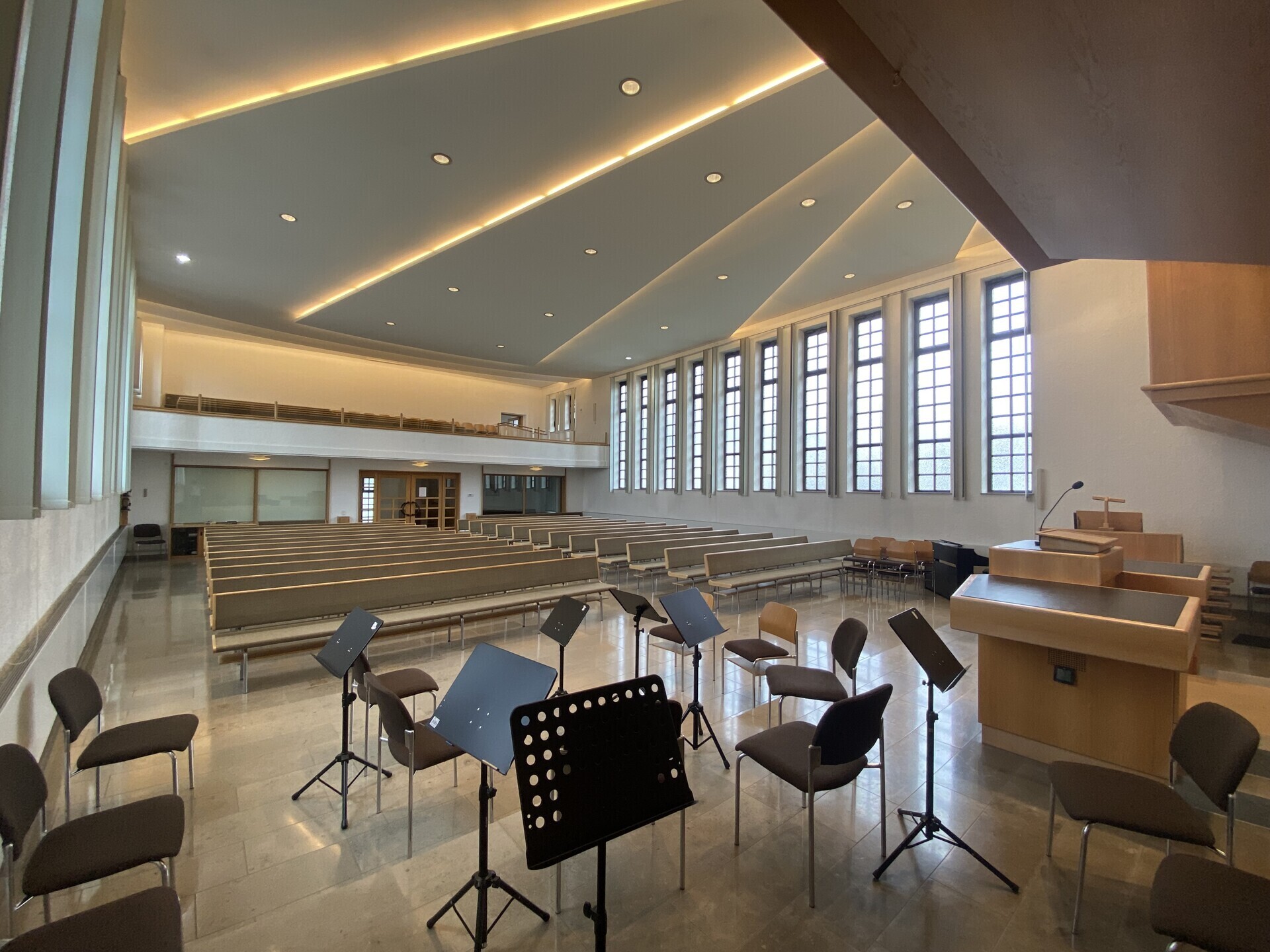 Kirchensaal Bild 4