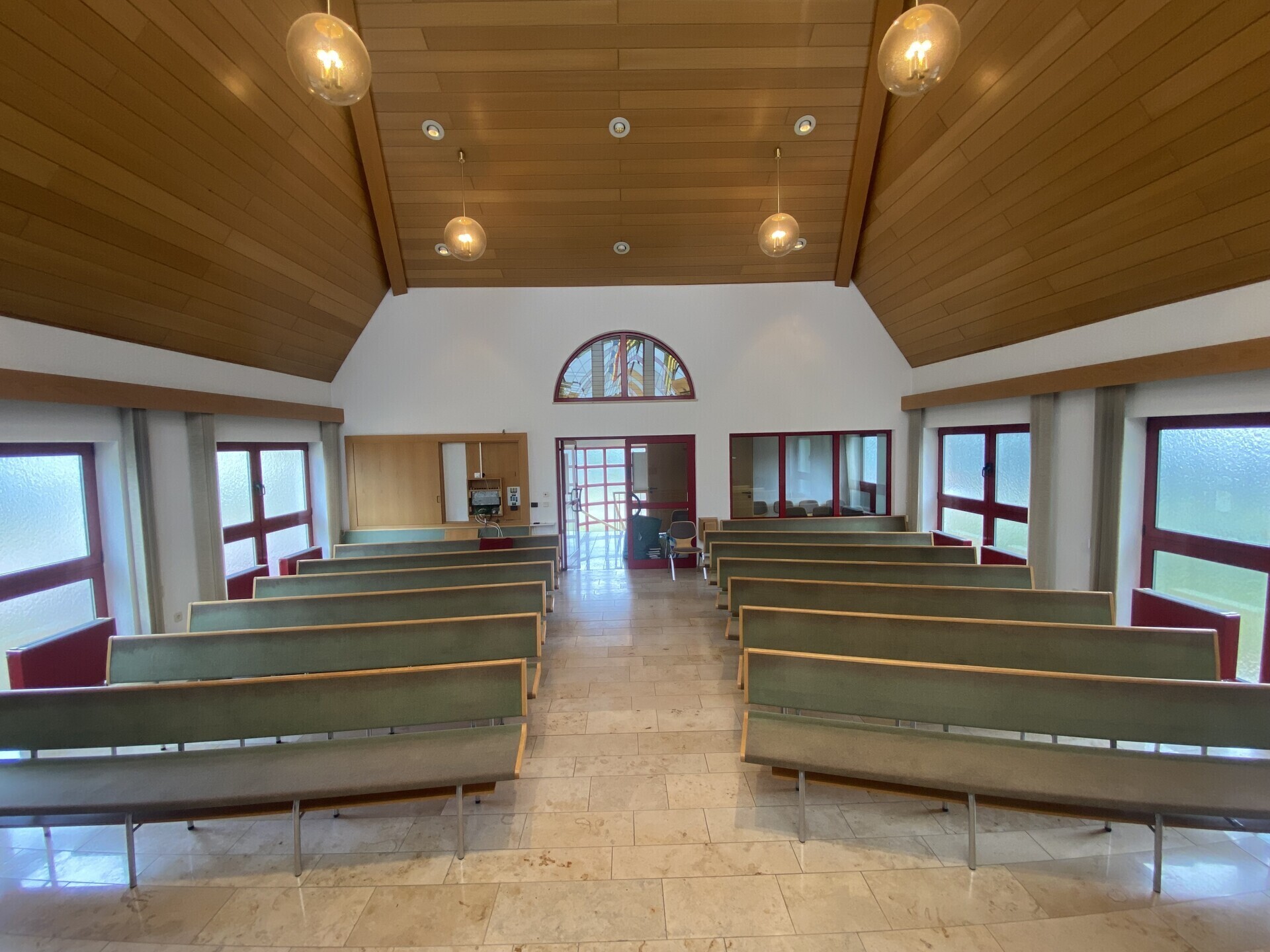 Kirchensaal Bild 2