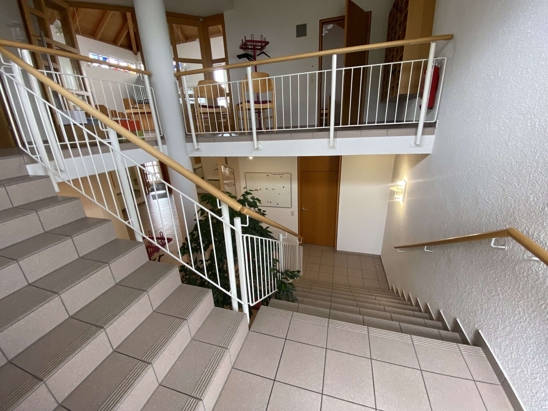 Treppe ins Untergeschoss