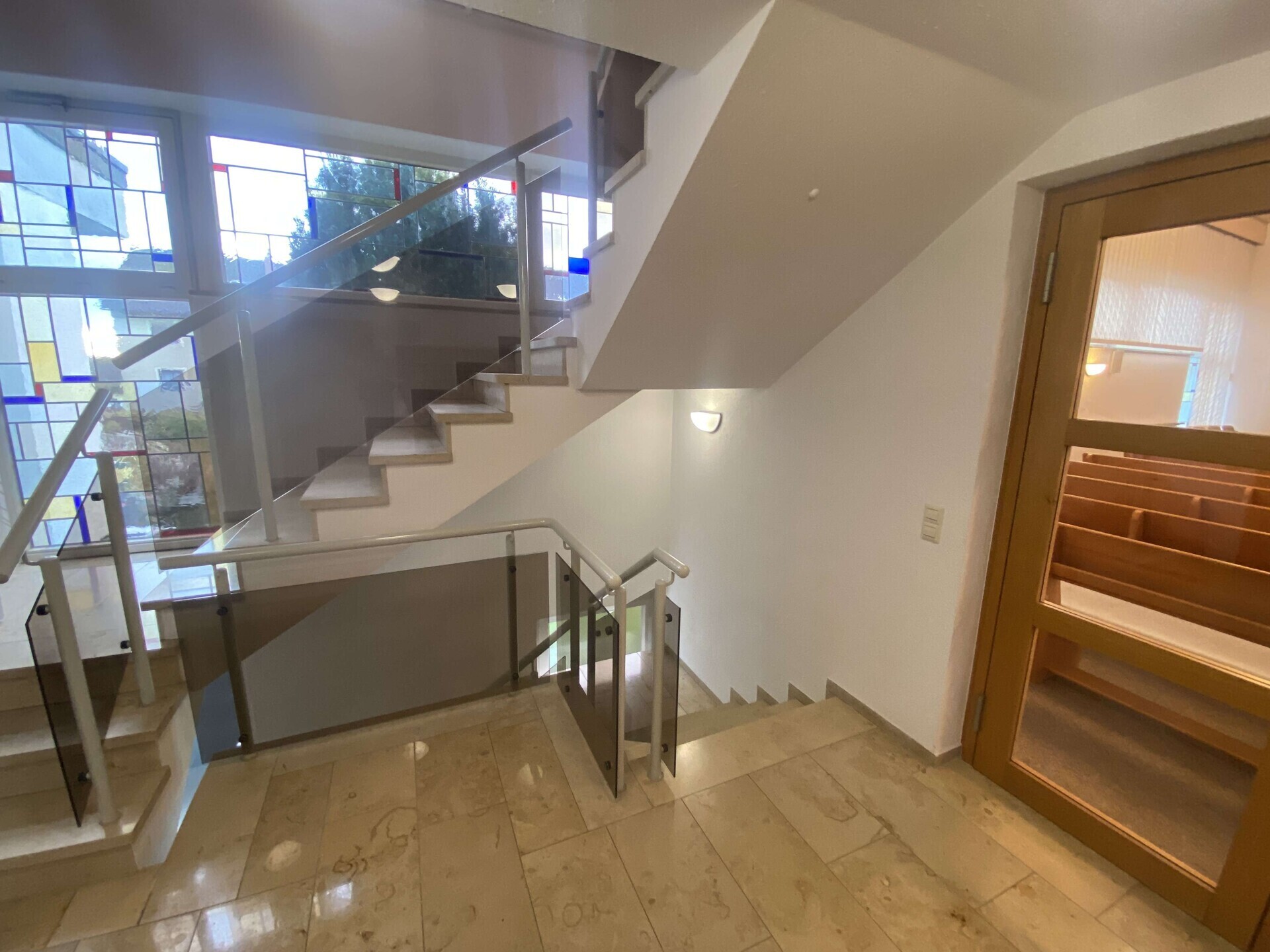 Treppe ins Obergeschoss