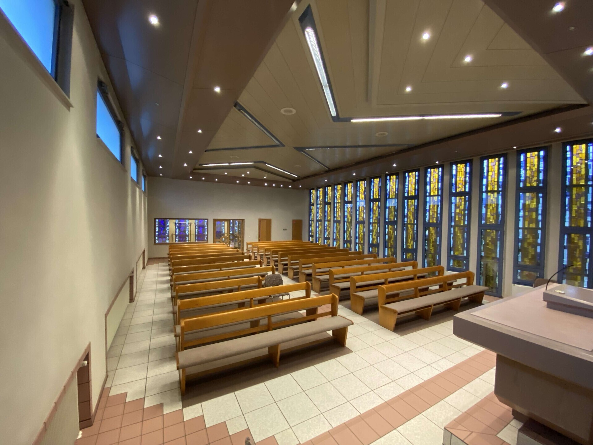 Kirchensaal Bild 4