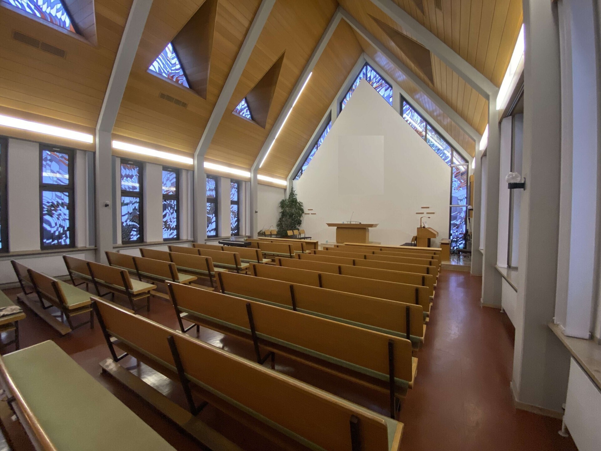 Kirchensaal Bild 2