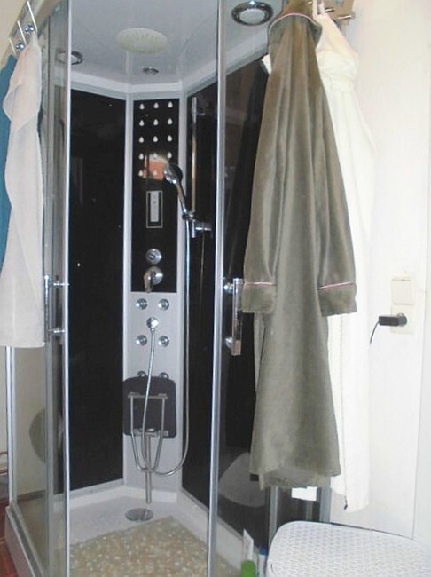Bad mit Dusche