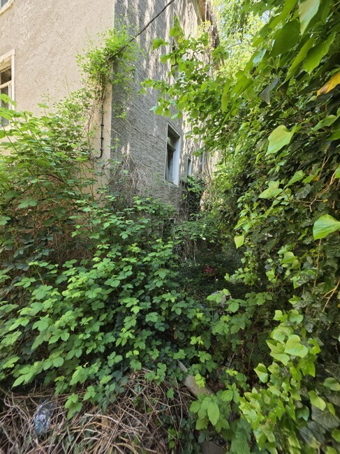 Grundstück