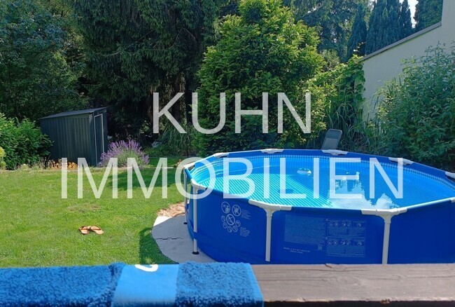 Garten im Sommer