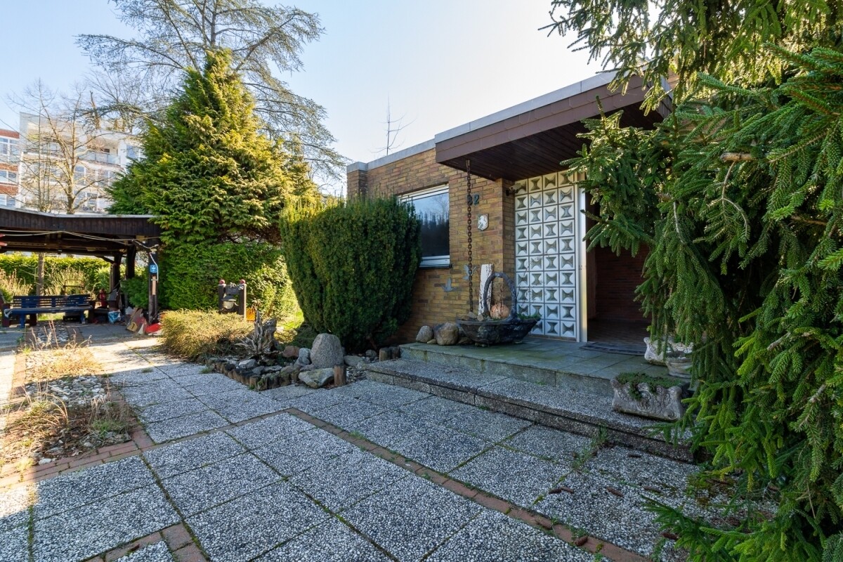 2026_günterstr.82_HQ-9