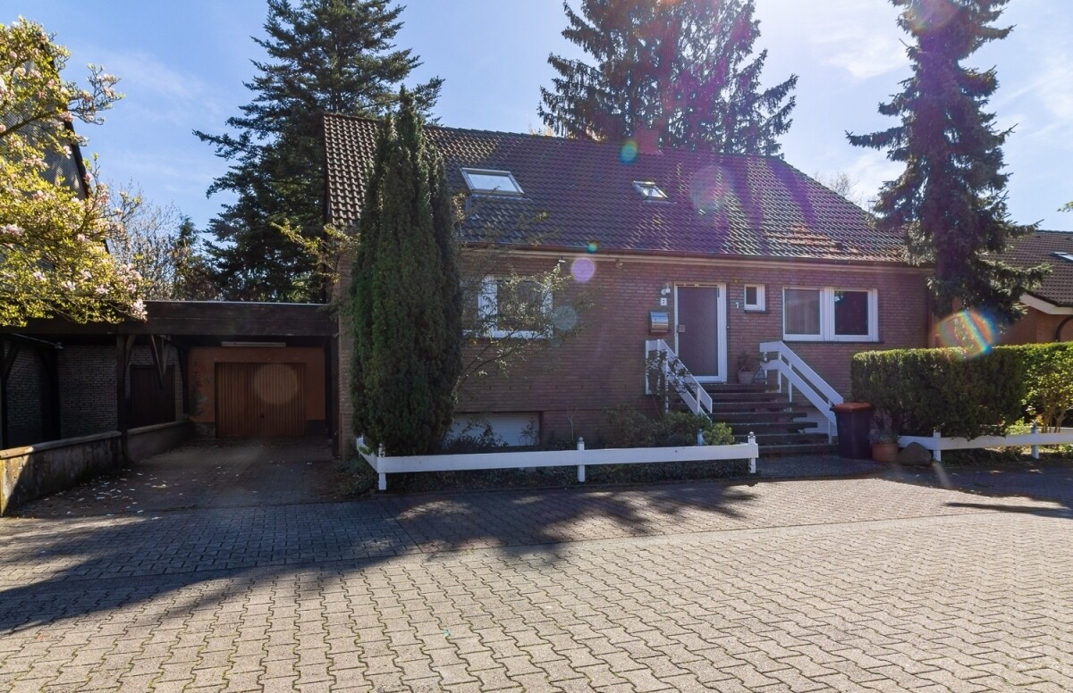 Straßenansicht