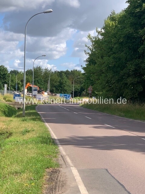 Vorbeiführende Dessauer Straße