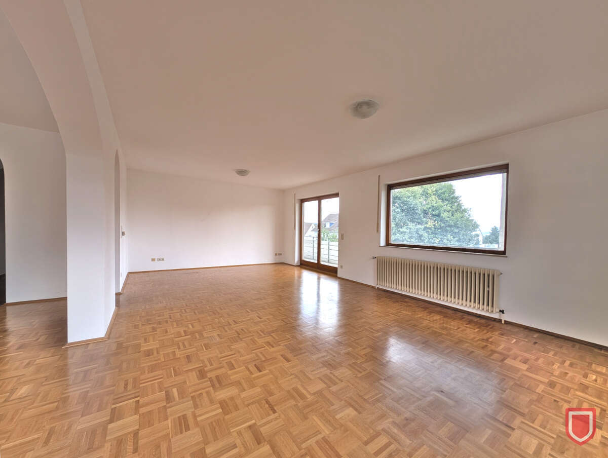 Wohnzimmer mit Balkonausgang