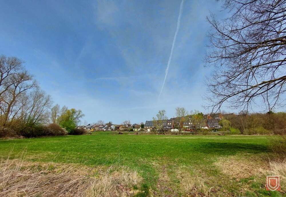 Blick aus der Ferne aufs Objekt