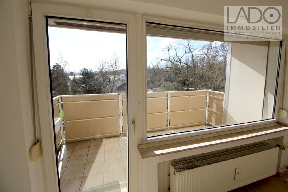 Wohnzimmer zum Balkon