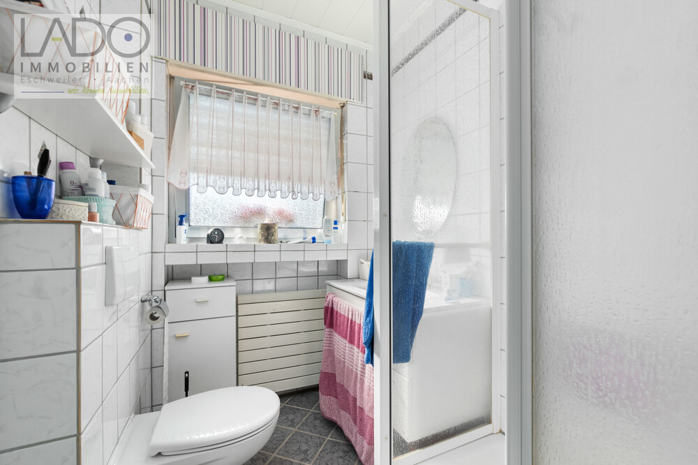 Badezimmer EG