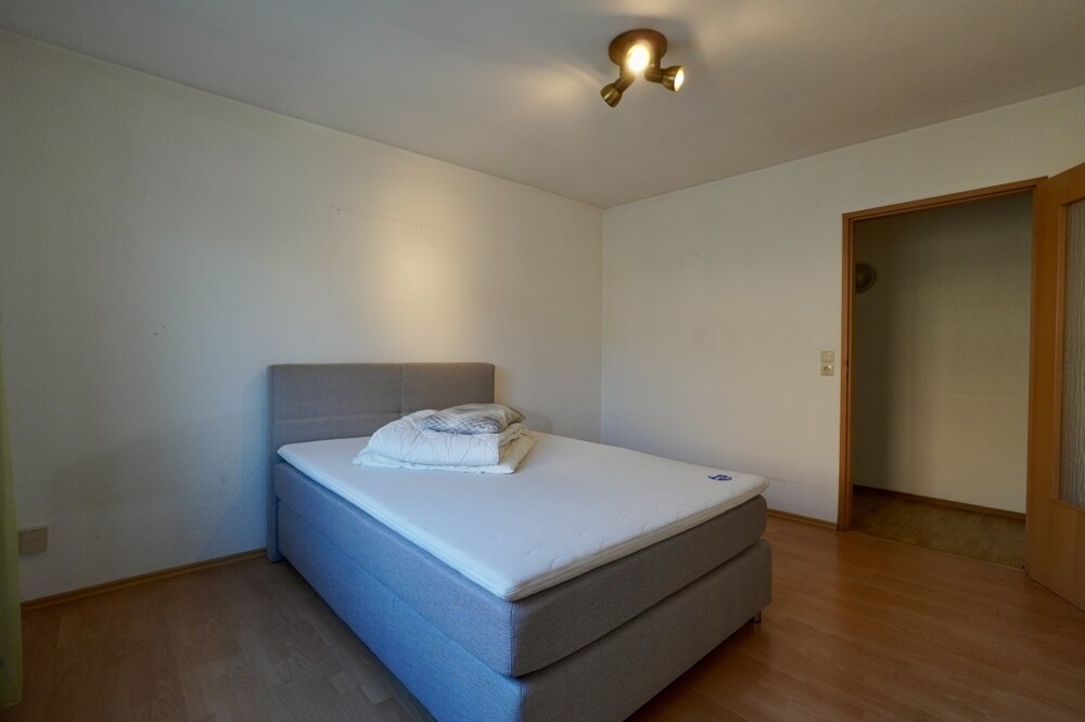 Schlafzimmer 1