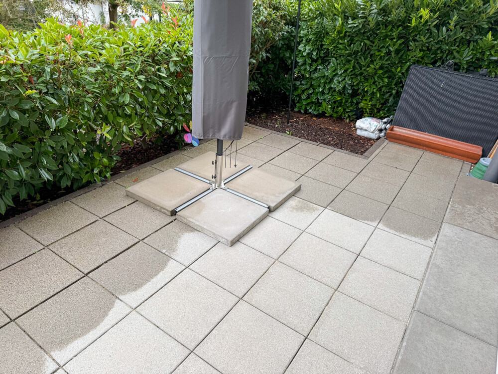 Terrasse 2 mit kleinem Gartenanteil