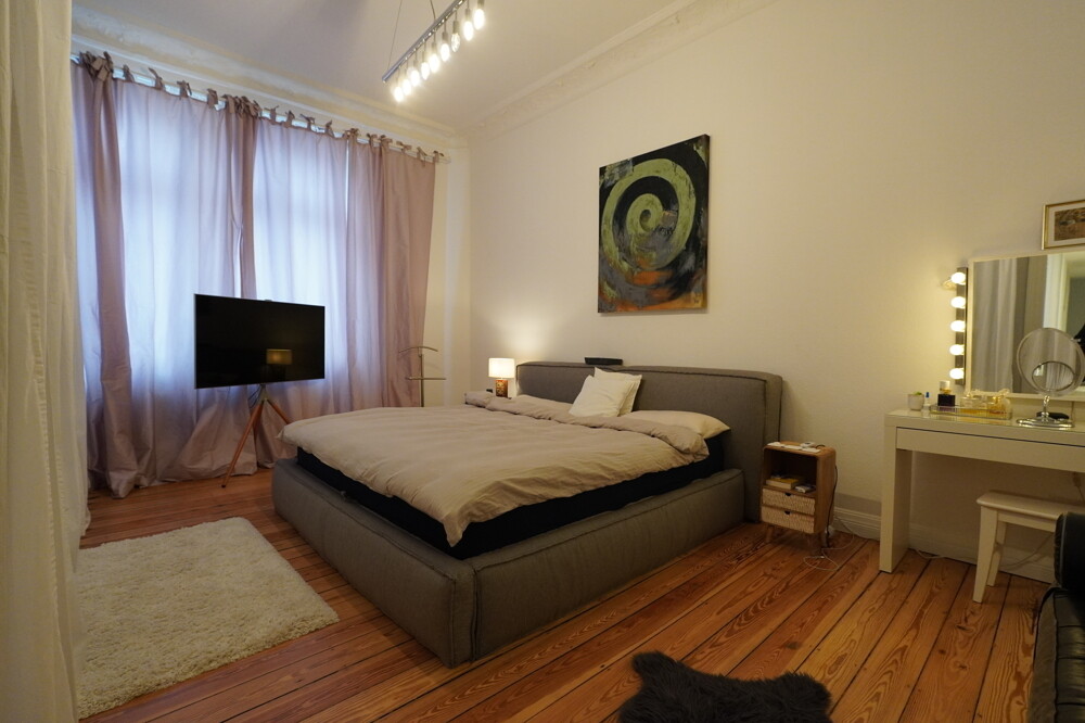 Schlafzimmer 1