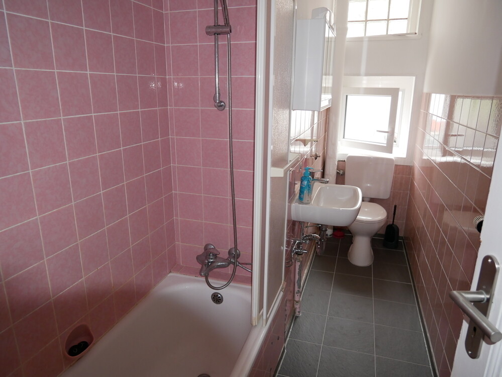 ***Lambert-Strelow*** Teilmodernisierte kleine 3 ZKBB-Mietwohnung in Wiesbaden-Erbenheim - Foto 4