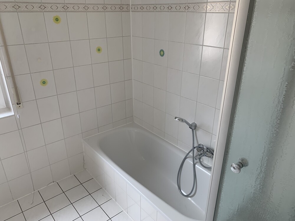 Wannenbad m. Dusche