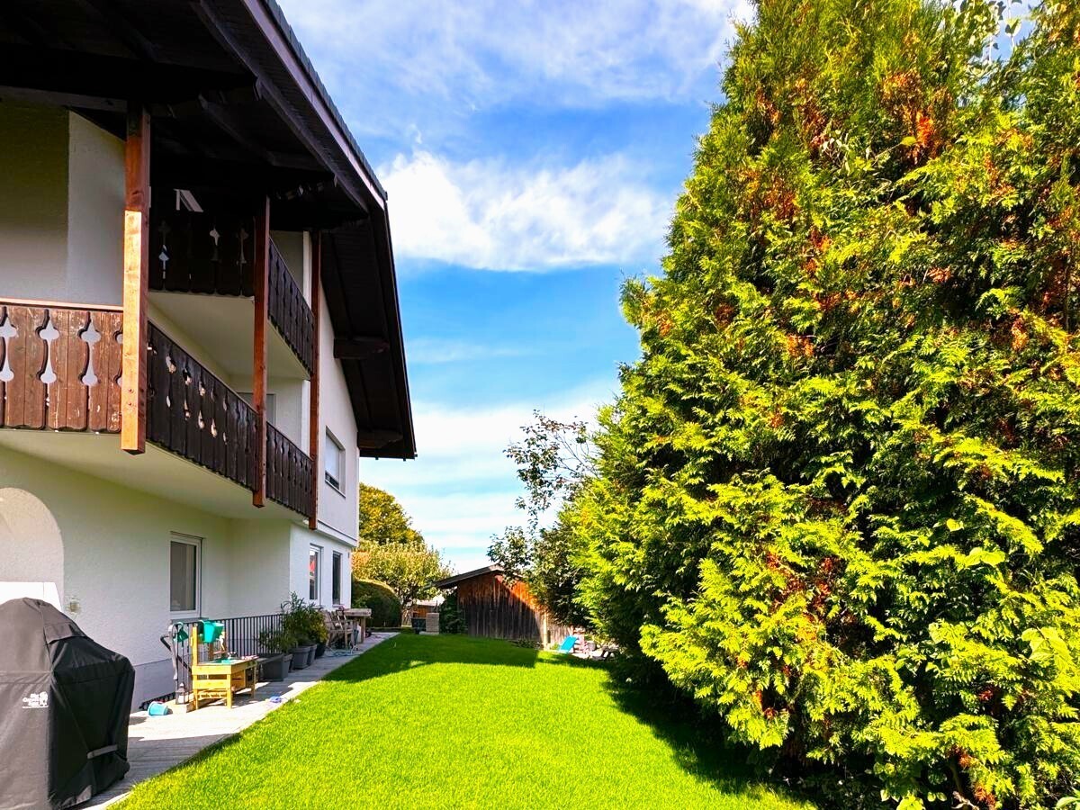 Haus- und Gartenansicht