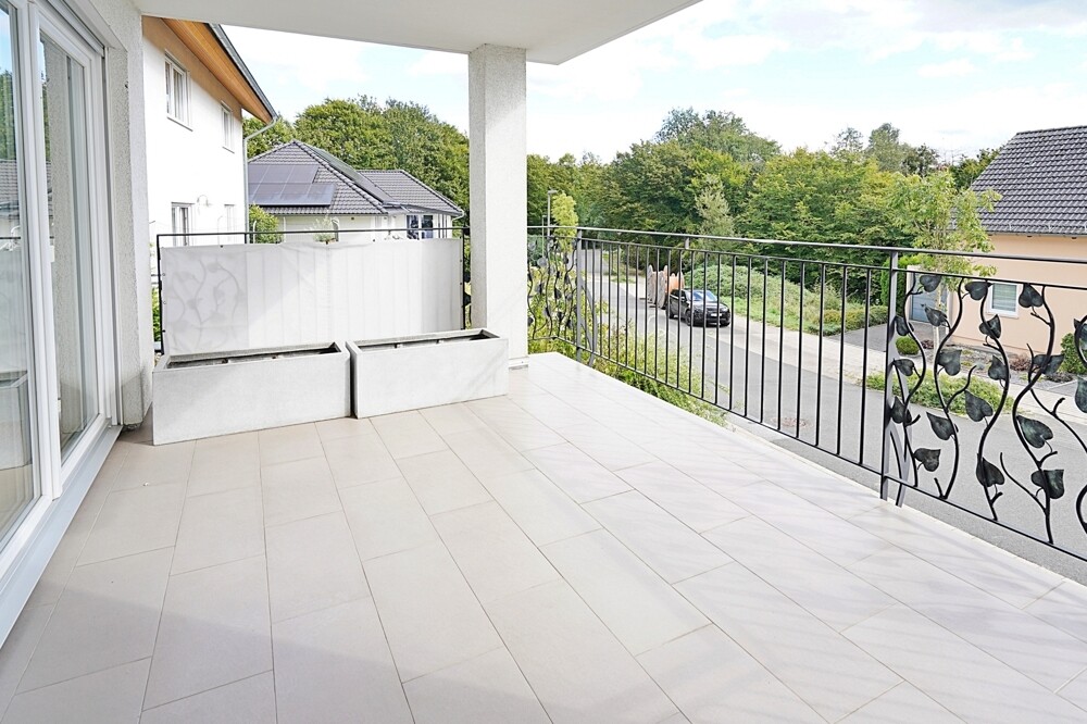Wohnung 1: Vordere Terrasse EG
