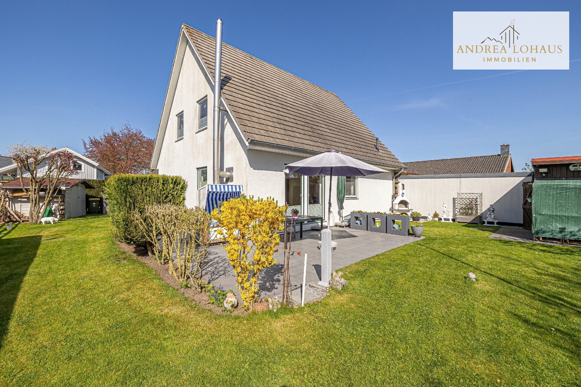 Liebevoll angelegter kleiner Garten