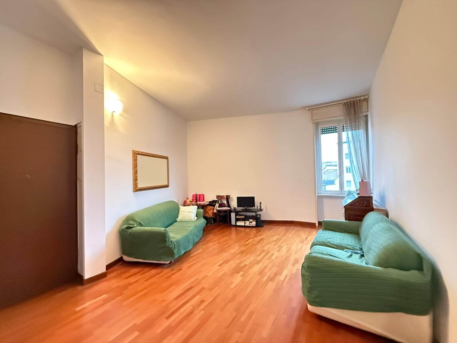 ec7775ba-3a3d-4910-98dd-9e418aa6034f