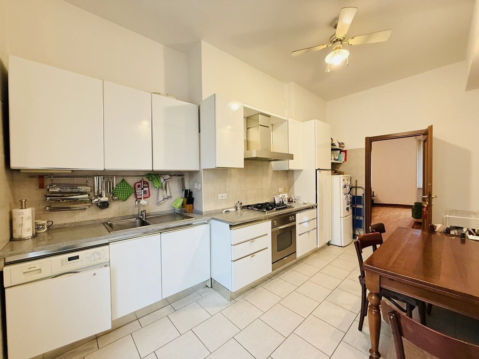 2328805b-83a9-4cf2-92fd-a329b0cf0075