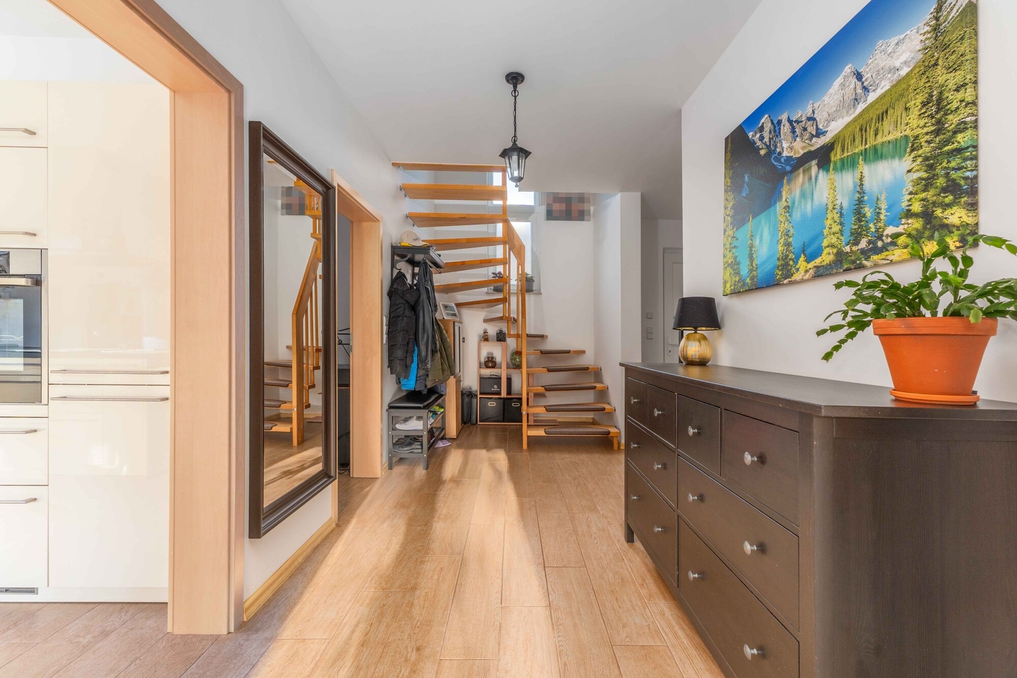 Flur mit Blick zur Küche