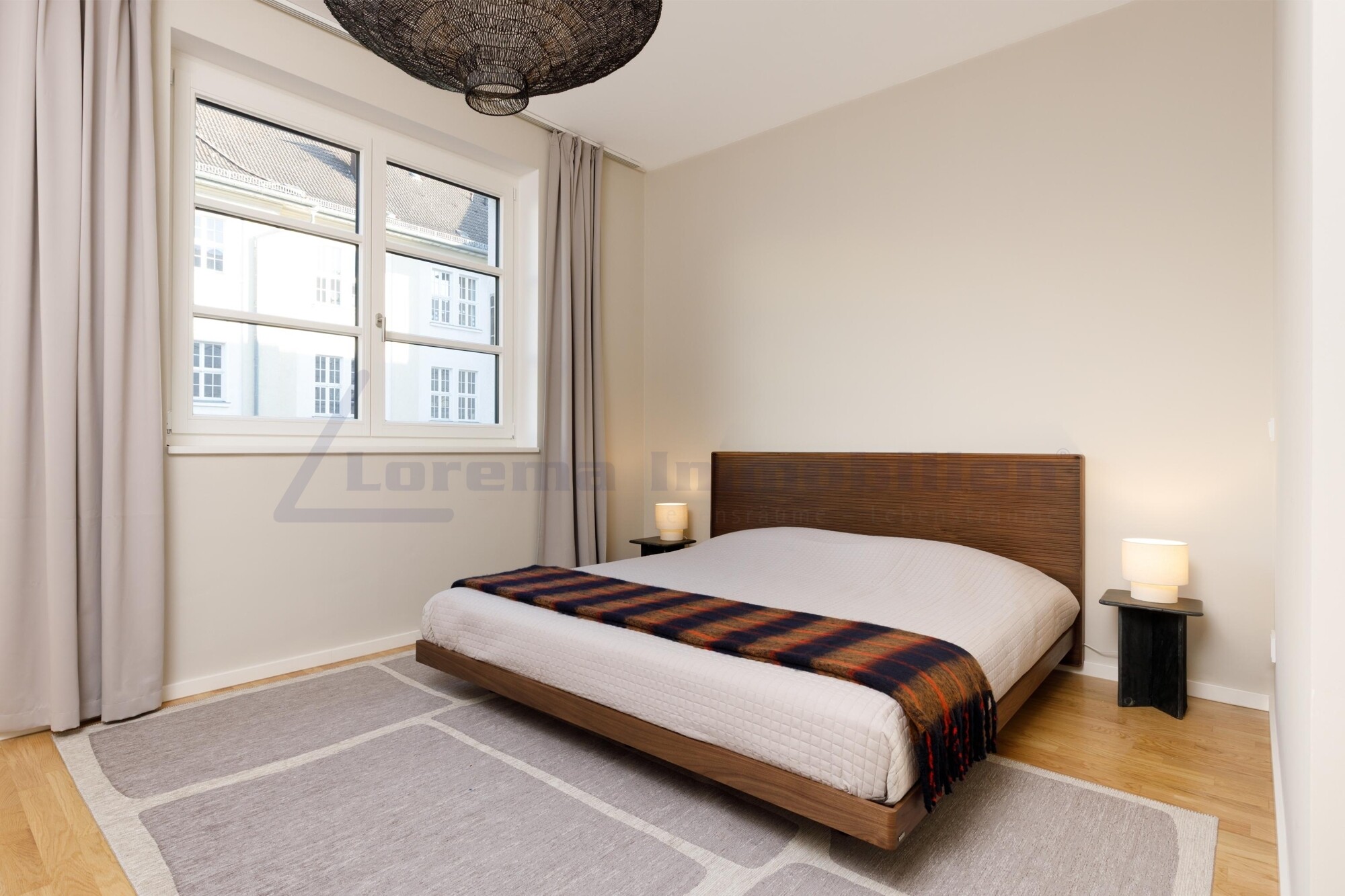 Schlafzimmer 1
