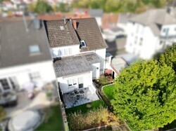 Familienfreundliches Eigenheim in Schwalbach