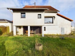Einfamilienhaus mit Baugrundstück in Nalbach-Piesbach