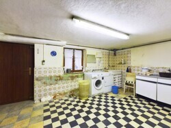 Einfamilienhaus mit Baugrundstück in Nalbach-Piesbach