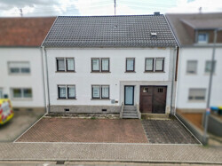 Zweifamilienhaus in Saarlouis-Roden